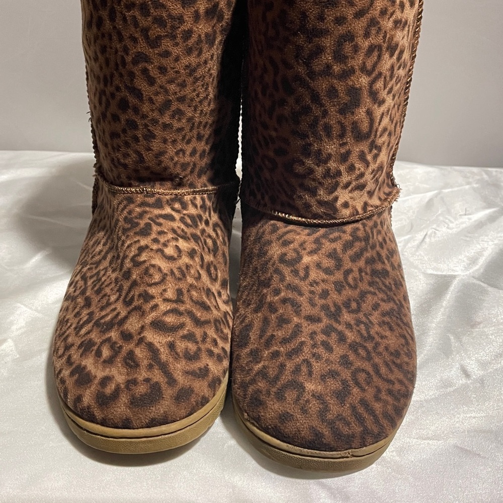 Dawgs womens boots size 8